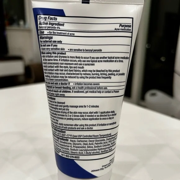 PanOxyl Acne Creamy Wash for Face & Body (SEALED) - Picture 3 of 6